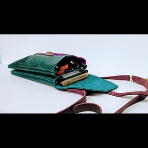 - NWT  Multicolor  phone or Small  Bag 4,5x7,5 …